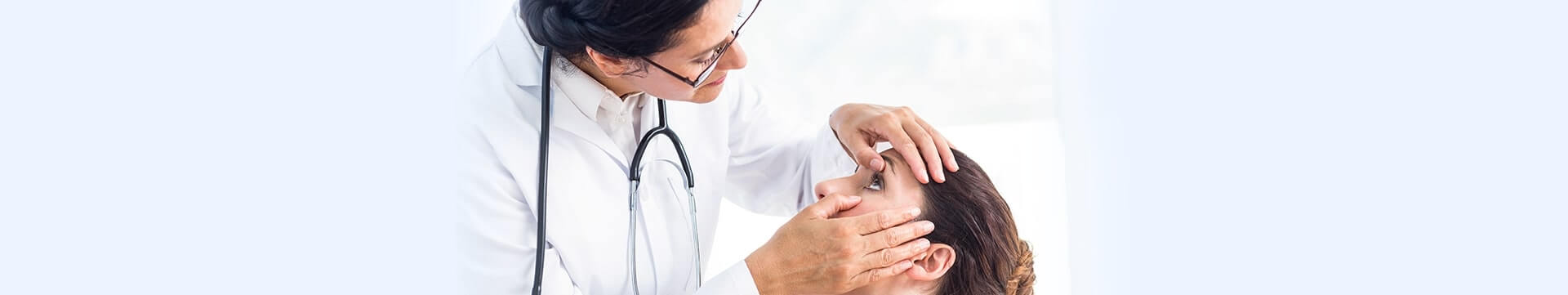 Performing a cataract surgery examination